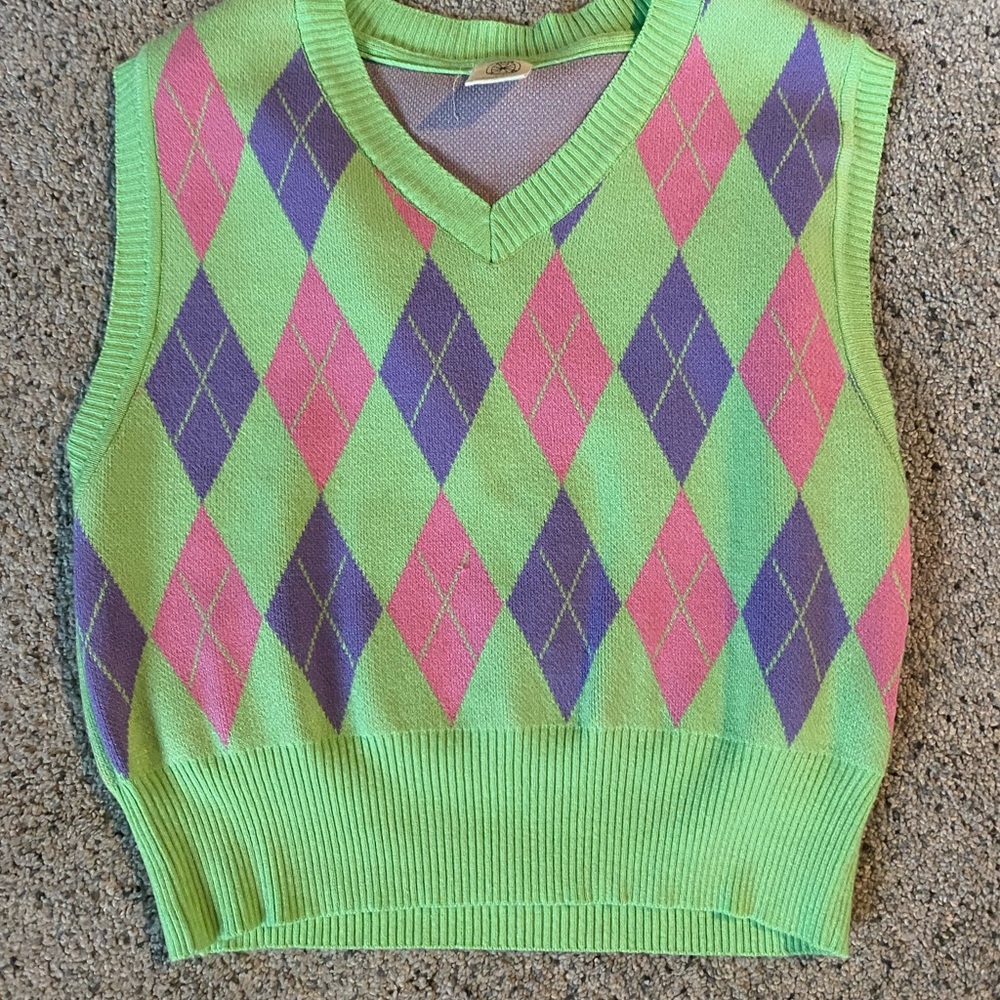 URBAN OUTFITTERS cropped argyle sweater